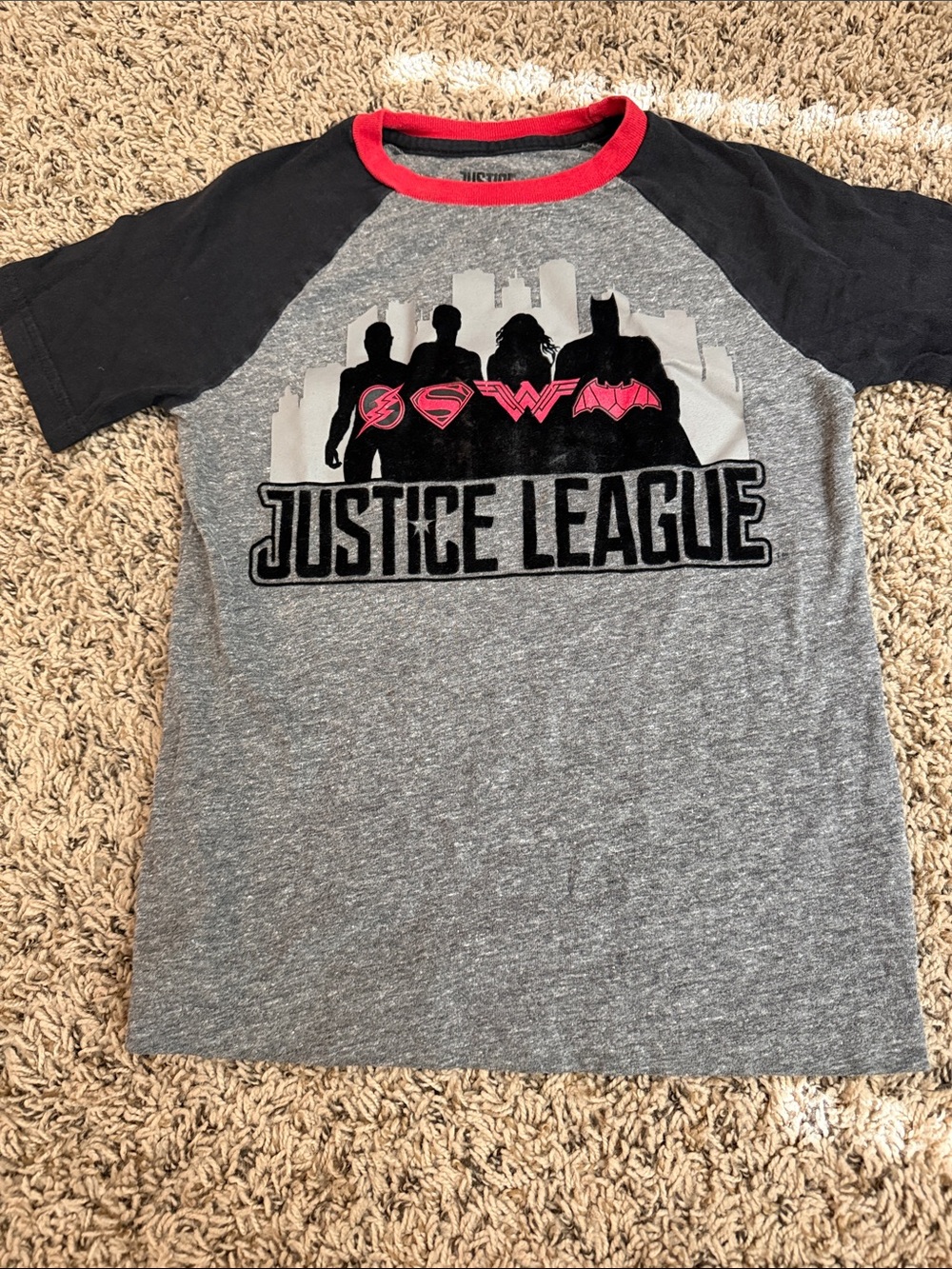 Kids Raglan Graphic Tee - Gray/Black with Red Trim